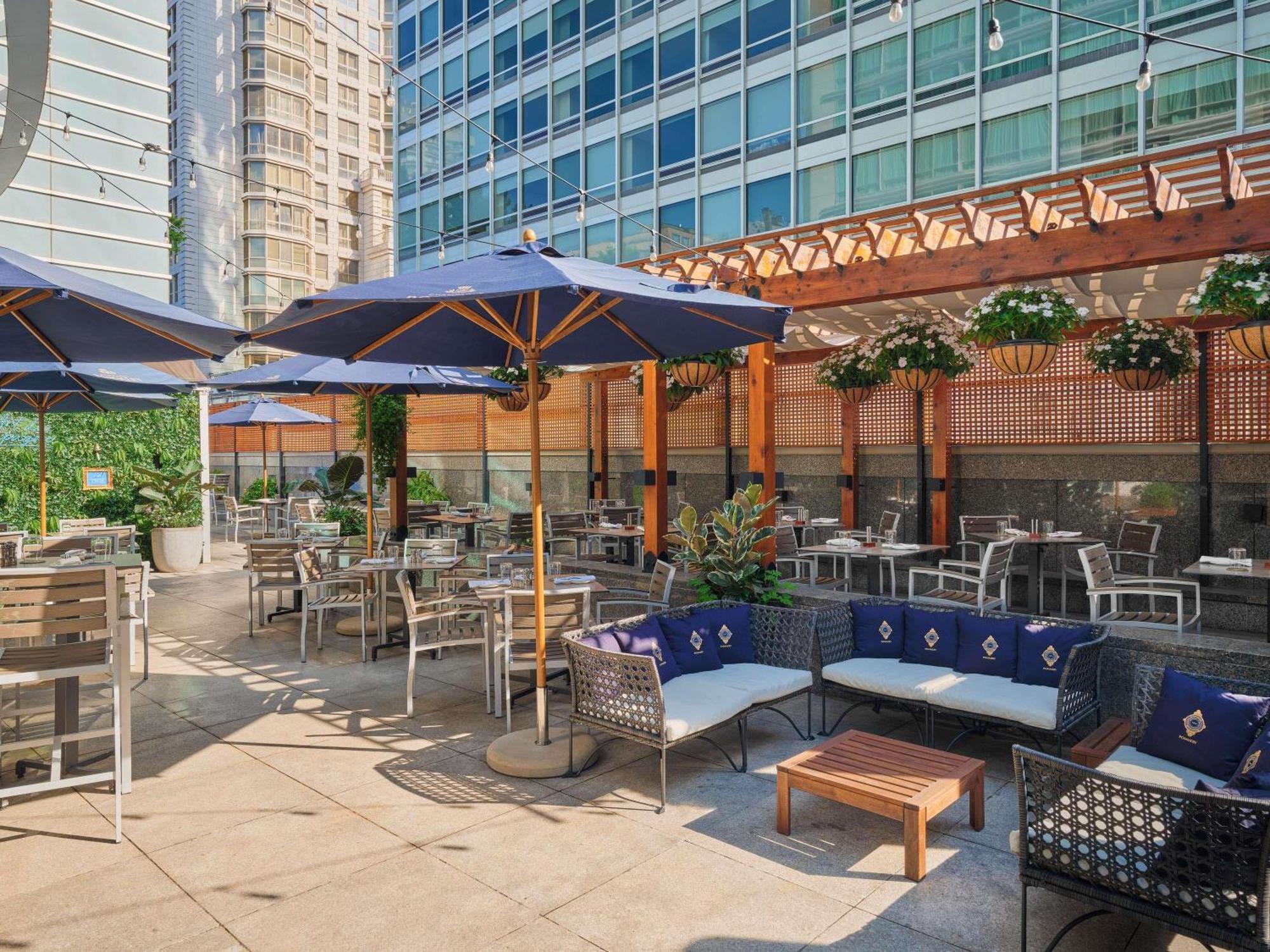 Sofitel Golden Mile 5*