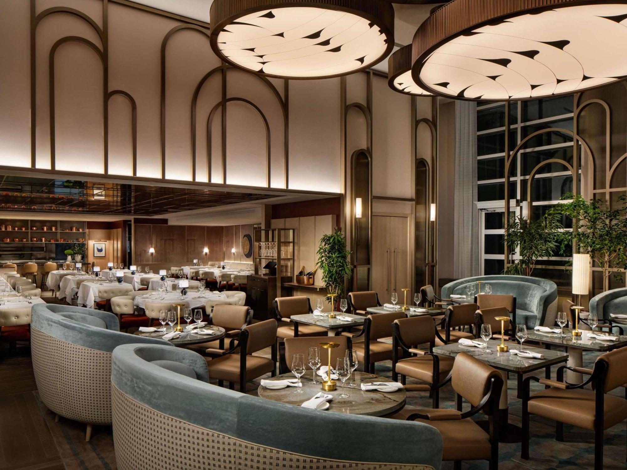 Hotel Sofitel Golden Mile 5*